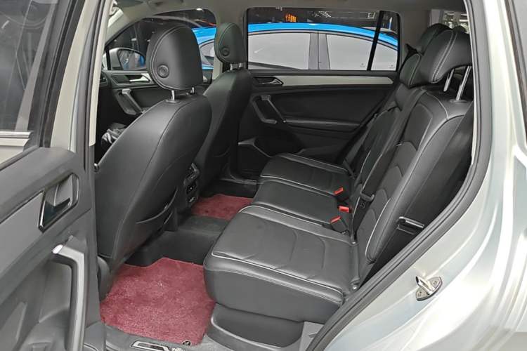 Used Volkswagen Tiguan L 2018 330TSI Automatic Two-Wheel Drive Flagship Edition Left Rear Seat