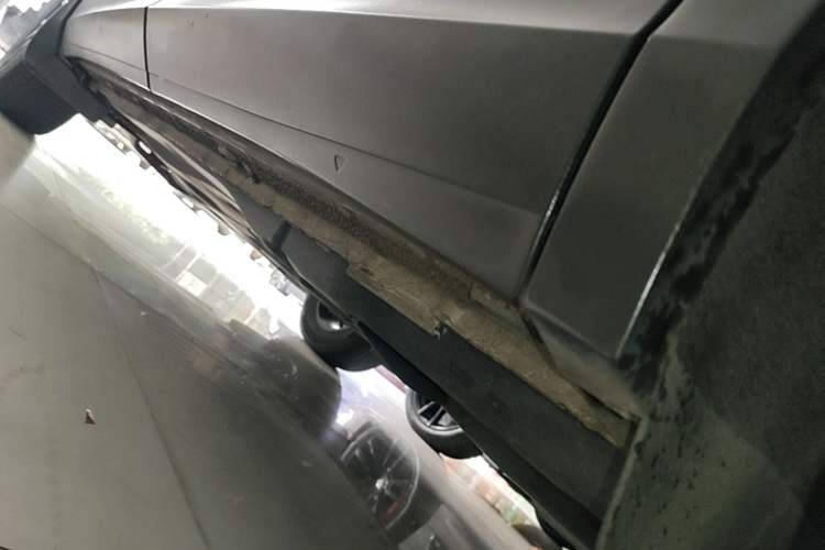 Used Volkswagen Tiguan L 2018 330TSI Automatic Two-Wheel Drive Luxury Edition Left Side Sill