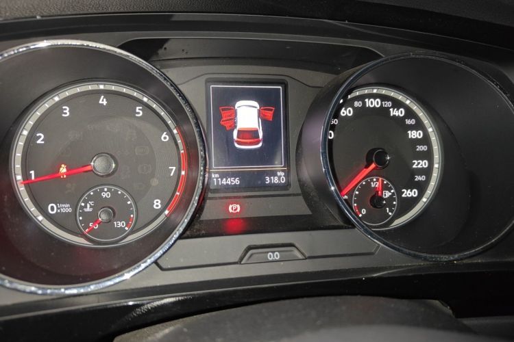 Used Volkswagen Tiguan L 2018 330TSI Automatic Two-Wheel Drive Luxury Edition Odometer Close Up