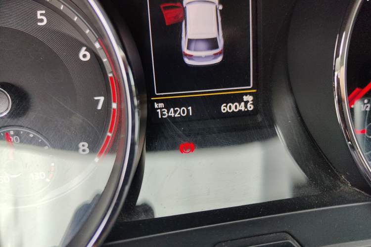 Used Volkswagen Tiguan L 2018 330TSI Automatic Two-Wheel Drive Luxury Edition Odometer Close Up