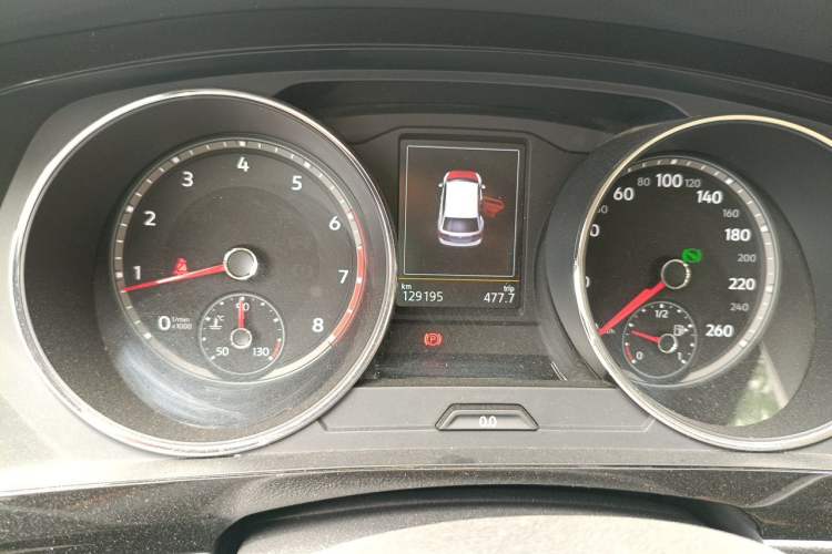 Used Volkswagen Tiguan L 2018 330TSI Automatic Two-Wheel Drive Luxury Edition Odometer Close Up