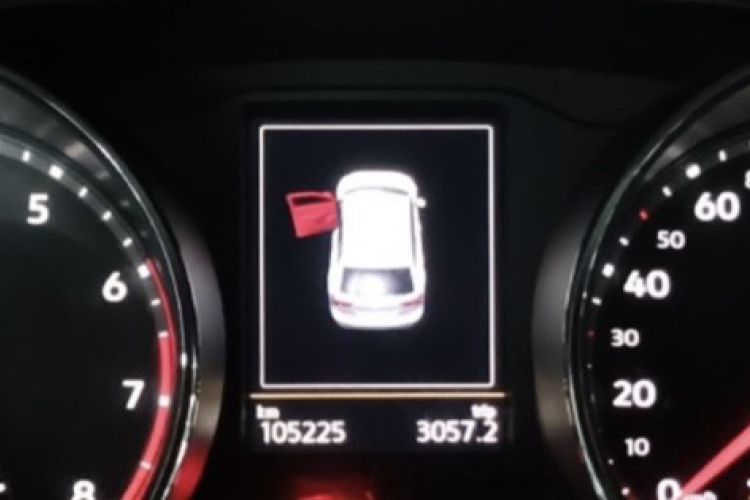 Used Volkswagen Tiguan L 2018 330TSI Automatic Two-Wheel Drive Luxury Edition Odometer Close Up
