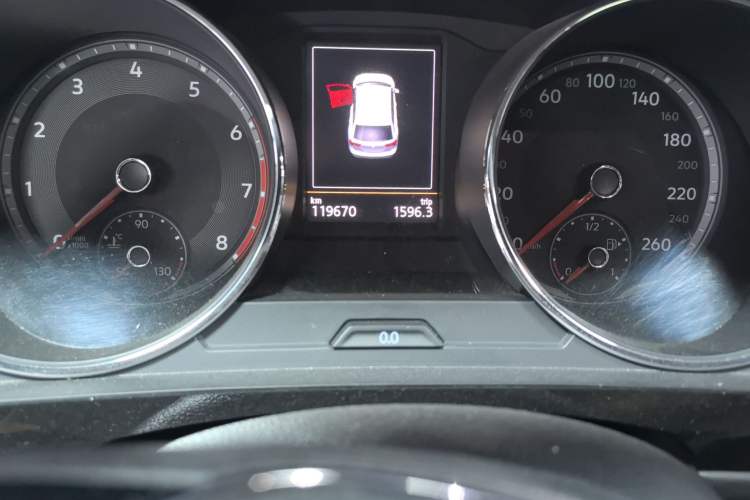 Used Volkswagen Tiguan L 2018 330TSI Automatic Two-Wheel Drive Luxury Edition Odometer Close Up