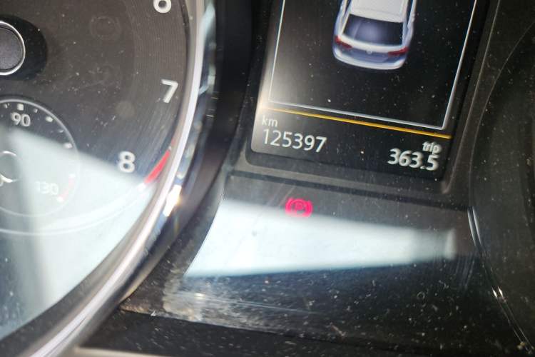 Used Volkswagen Tiguan L 2018 380TSI Automatic All-Wheel Drive Luxury Edition Odometer Close Up