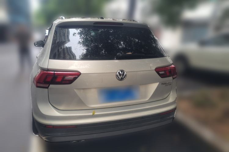 Used Volkswagen Tiguan L 2018 330TSI Automatic Two-Wheel Drive Luxury Edition Rear