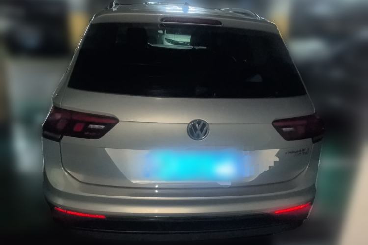 Used Volkswagen Tiguan L 2018 330TSI Automatic Two-Wheel Drive Luxury Edition Rear