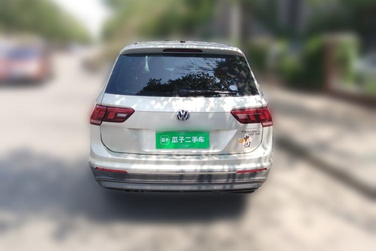 Used Volkswagen Tiguan L 2018 330TSI Automatic Two-Wheel Drive Luxury Edition Rear