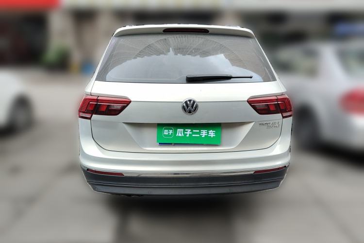 Used Volkswagen Tiguan L 2018 330TSI Automatic Two-Wheel Drive Luxury Edition Rear