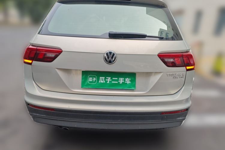 Used Volkswagen Tiguan L 2018 Revised Version 330TSI Automatic Two-Wheel Drive Trendy Edition Rear
