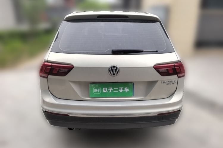 Used Volkswagen Tiguan L 2018 330TSI Automatic Two-Wheel Drive Luxury Edition Rear