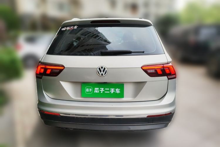 Used Volkswagen Tiguan L 2018 Revised Version 330TSI Automatic Two-Wheel Drive Comfort Edition Rear