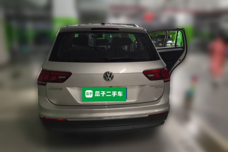Used Volkswagen Tiguan L 2018 330TSI Automatic Two-Wheel Drive Luxury Edition Rear
