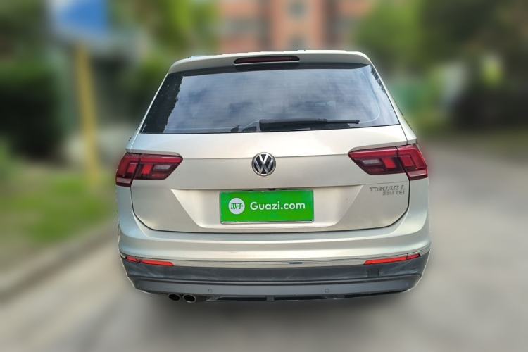Used Volkswagen Tiguan L 2018 Revised Version 330TSI Automatic Two-Wheel Drive Comfort Edition Rear