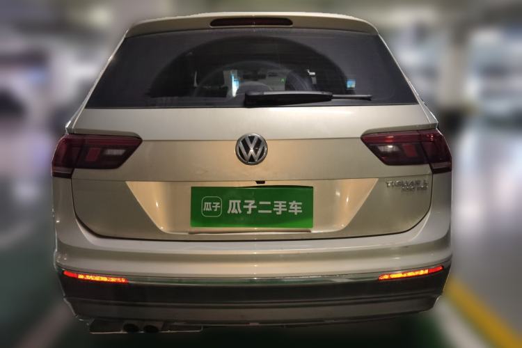 Used Volkswagen Tiguan L 2018 Facelift 330TSI Automatic Two-Wheel Drive Luxury Edition Rear