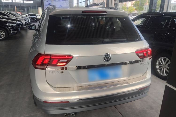 Used Volkswagen Tiguan L 2018 330TSI Automatic Two-Wheel Drive Luxury Edition Rear