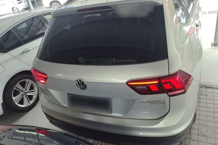 Used Volkswagen Tiguan L 2018 Revised Version 330TSI Automatic Two-Wheel Drive Trendy Edition Rear