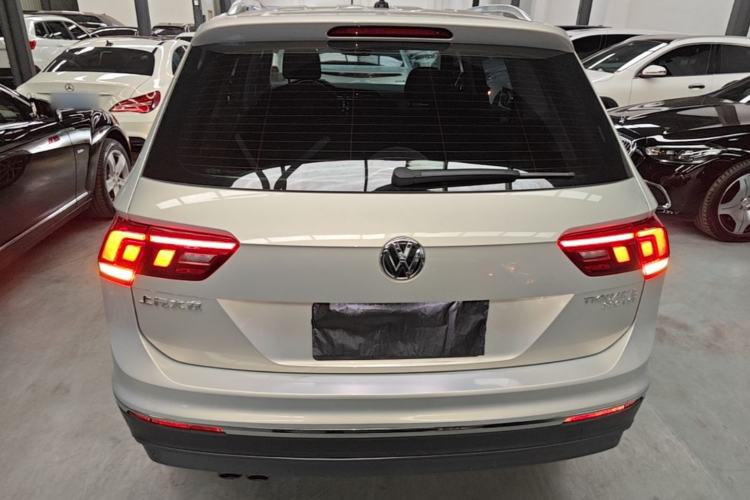 Used Volkswagen Tiguan L 2018 330TSI Automatic Two-Wheel Drive Luxury Edition Rear