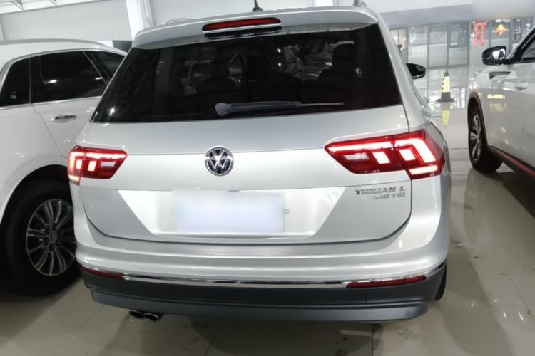 Used Volkswagen Tiguan L 2018 330TSI Automatic Two-Wheel Drive Luxury Edition Rear