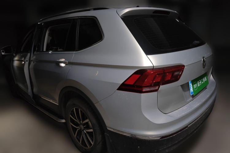 Used Volkswagen Tiguan L 2018 330TSI Automatic Two-Wheel Drive Luxury Edition Rear Left 45 Deg