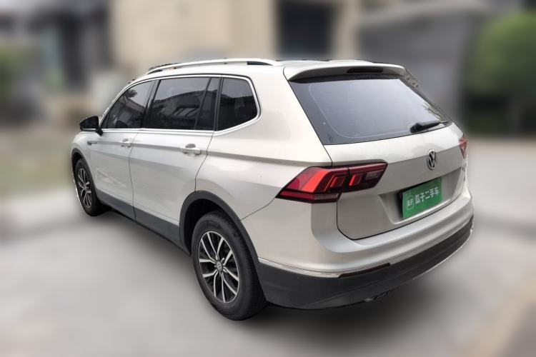 Used Volkswagen Tiguan L 2018 330TSI Automatic Two-Wheel Drive Luxury Edition Rear Left 45 Deg