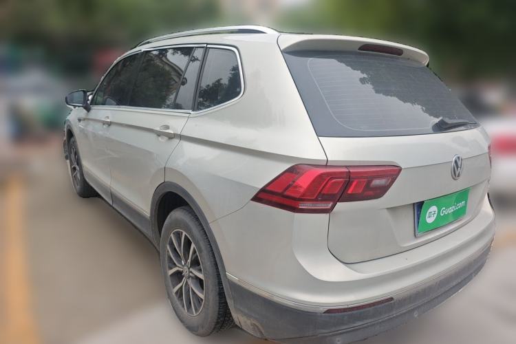 Used Volkswagen Tiguan L 2018 330TSI Automatic Two-Wheel Drive Luxury Edition Rear Left 45 Deg