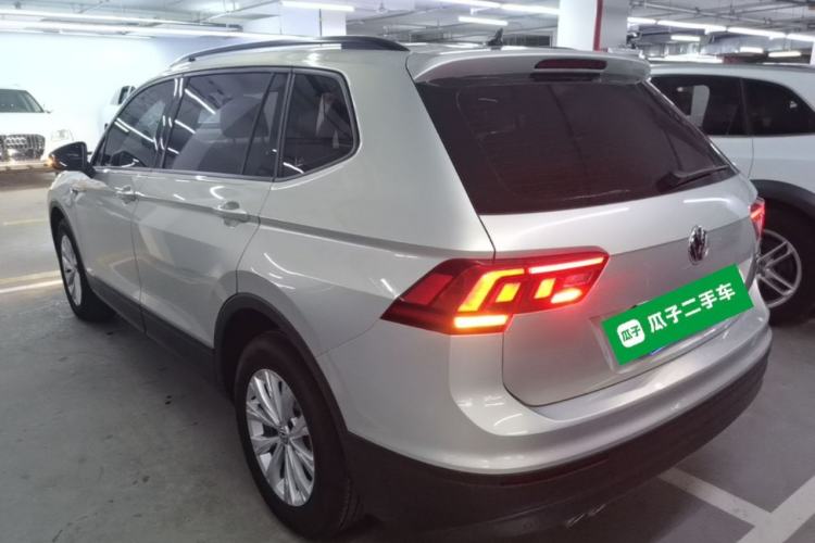 Used Volkswagen Tiguan L 2018 330TSI Automatic Two-Wheel Drive Luxury Edition Rear Left 45 Deg
