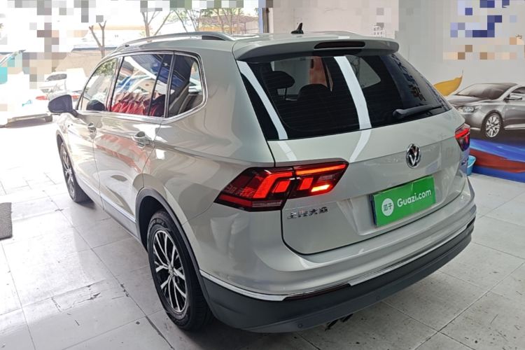 Used Volkswagen Tiguan L 2018 330TSI Automatic Two-Wheel Drive Luxury Edition Rear Left 45 Deg