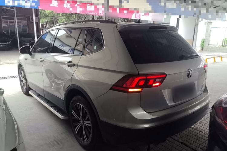 Used Volkswagen Tiguan L 2018 Revised Version 330TSI Automatic Two-Wheel Drive Trendy Edition Rear Left 45 Deg