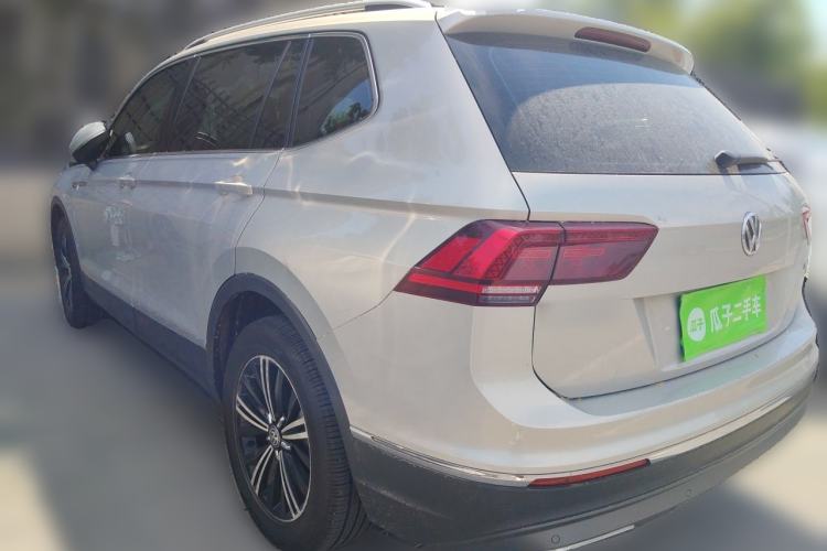 Used Volkswagen Tiguan L 2018 380TSI Automatic All-Wheel Drive Luxury Edition Rear Left 45 Deg