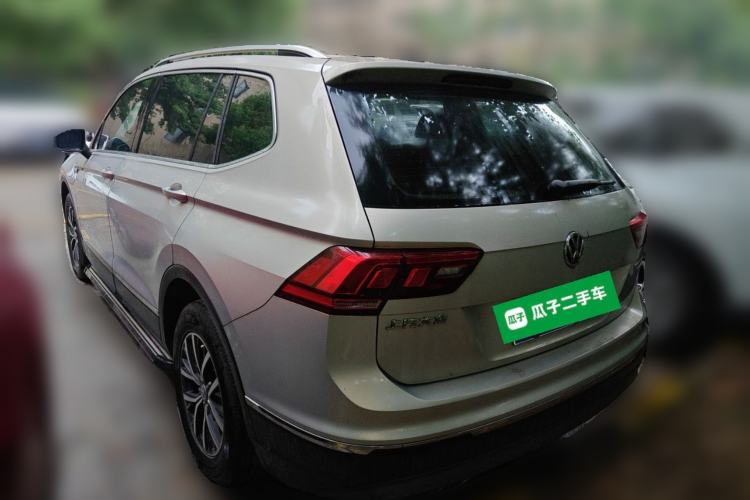 Used Volkswagen Tiguan L 2018 330TSI Automatic Two-Wheel Drive Luxury Edition Rear Left 45 Deg