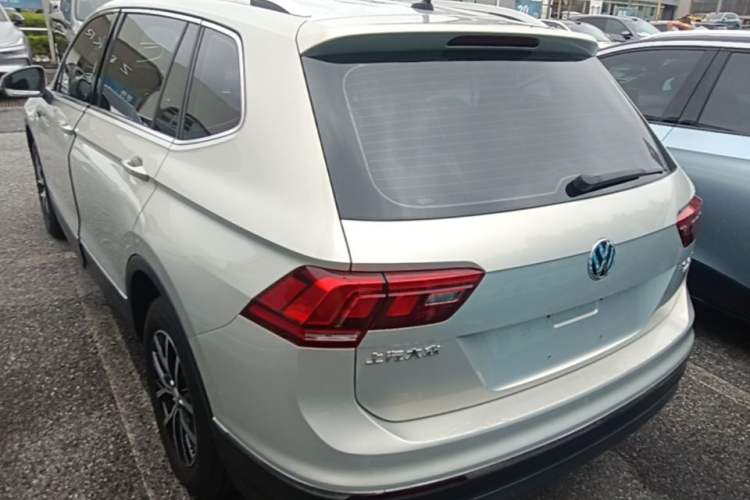 Used Volkswagen Tiguan L 2018 Revised Version 330TSI Automatic Two-Wheel Drive Comfort Edition Rear Left 45 Deg