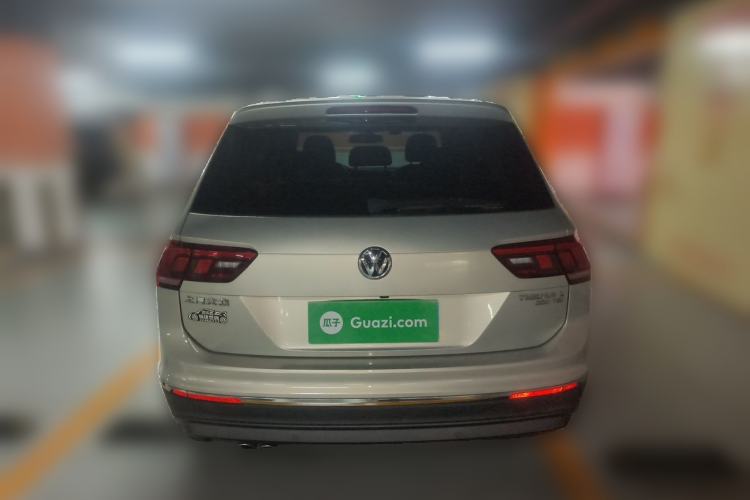 Used Volkswagen Tiguan L 2018 330TSI Automatic Two-Wheel Drive Luxury Edition Rear