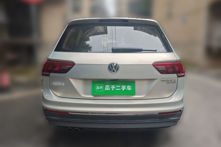 Used Volkswagen Tiguan L 2018 Revised Version 330TSI Automatic Two-Wheel Drive Comfort Edition Rear