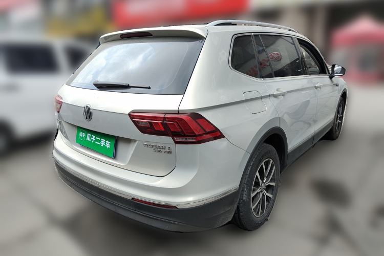 Used Volkswagen Tiguan L 2018 330TSI Automatic Two-Wheel Drive Luxury Edition Rear Right 45 Deg