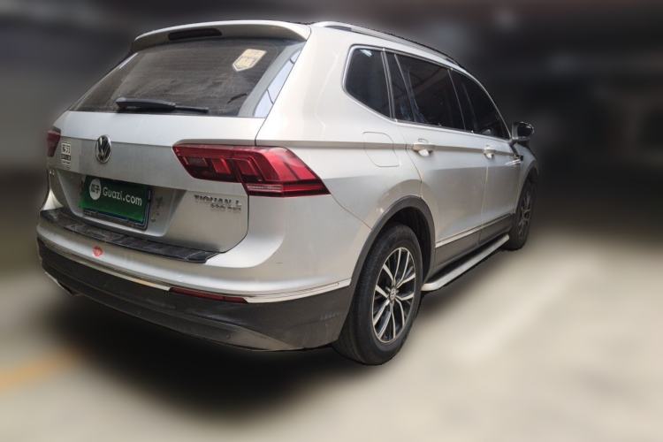 Used Volkswagen Tiguan L 2018 330TSI Automatic Two-Wheel Drive Luxury Edition Rear Right 45 Deg