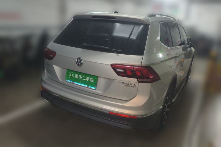 Used Volkswagen Tiguan L 2018 330TSI Automatic Two-Wheel Drive Luxury Edition Rear Right 45 Deg