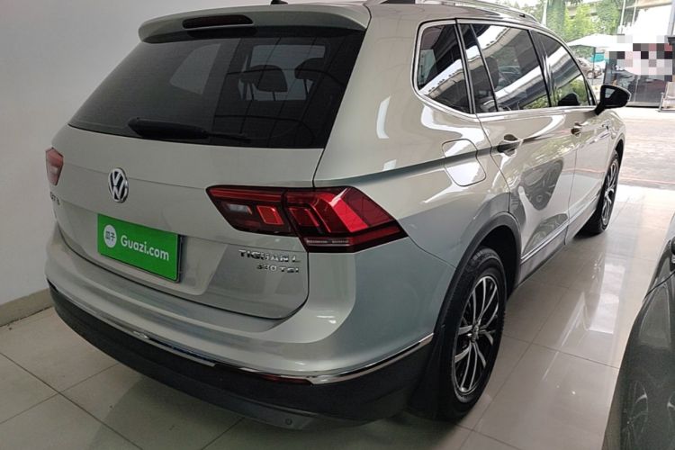 Used Volkswagen Tiguan L 2018 330TSI Automatic Two-Wheel Drive Luxury Edition Rear Right 45 Deg