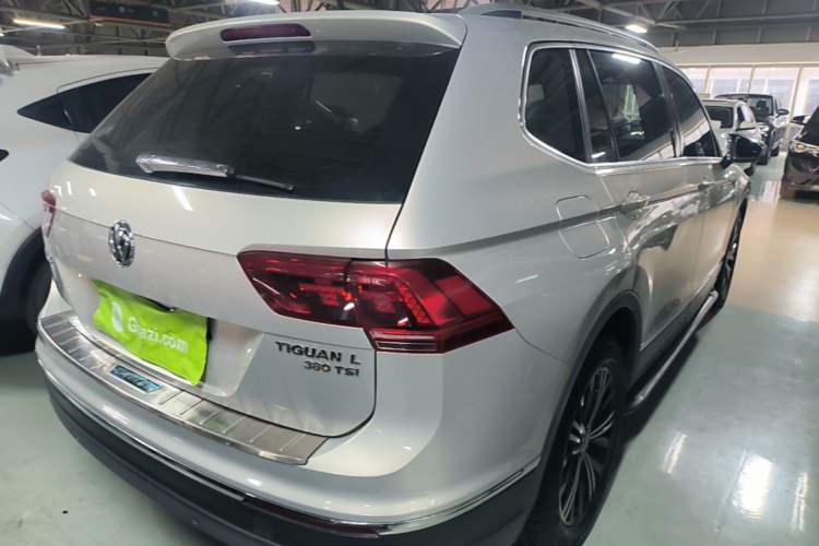 Used Volkswagen Tiguan L 2018 380TSI Automatic All-Wheel Drive Luxury Edition Rear Right 45 Deg