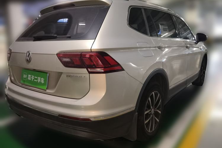 Used Volkswagen Tiguan L 2018 Facelift 330TSI Automatic Two-Wheel Drive Luxury Edition Rear Right 45 Deg
