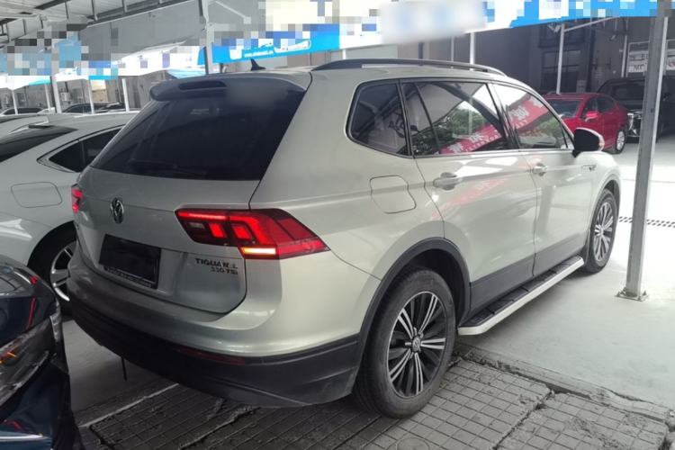 Used Volkswagen Tiguan L 2018 Revised Version 330TSI Automatic Two-Wheel Drive Trendy Edition Rear Right 45 Deg