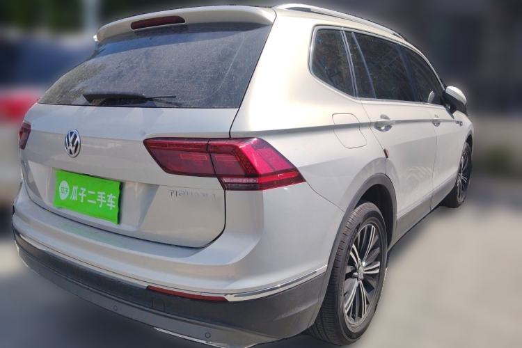 Used Volkswagen Tiguan L 2018 380TSI Automatic All-Wheel Drive Luxury Edition Rear Right 45 Deg