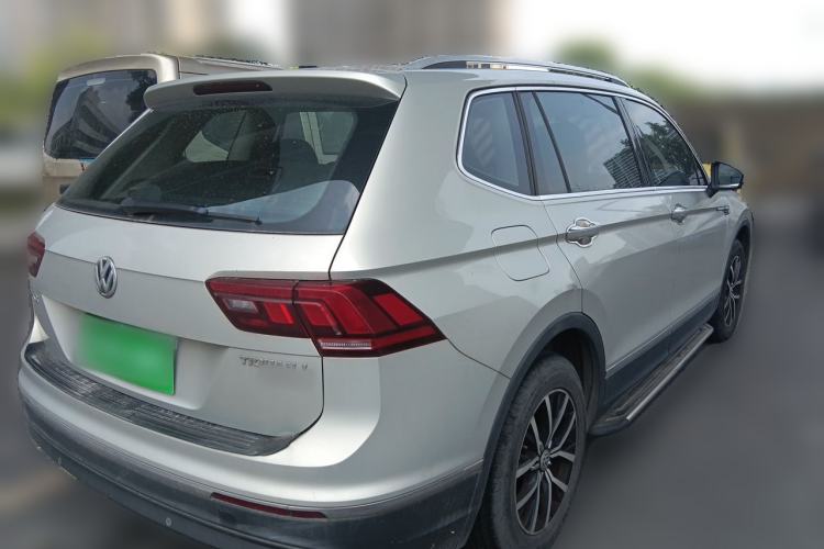 Used Volkswagen Tiguan L 2018 Facelift 330TSI Automatic Two-Wheel Drive Luxury Edition Rear Right 45 Deg