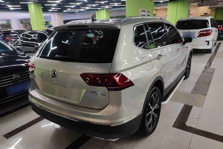 Used Volkswagen Tiguan L 2018 380TSI Automatic All-Wheel Drive Flagship Edition Rear Right 45 Deg