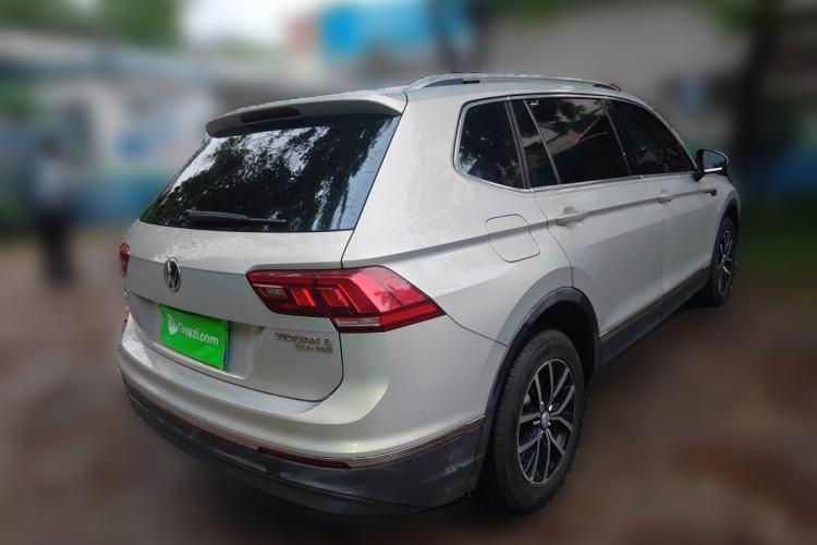 Used Volkswagen Tiguan L 2018 330TSI Automatic Two-Wheel Drive Luxury Edition Rear Right 45 Deg