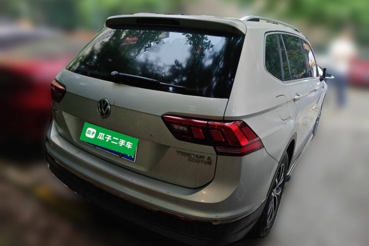 Used Volkswagen Tiguan L 2018 330TSI Automatic Two-Wheel Drive Luxury Edition Rear Right 45 Deg