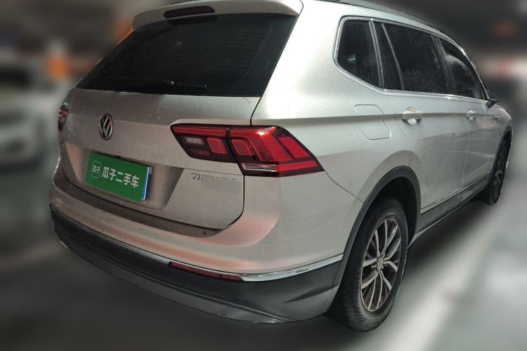 Used Volkswagen Tiguan L 2018 330TSI Automatic Two-Wheel Drive Comfort Edition Rear Right 45 Deg