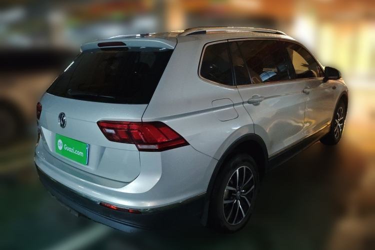 Used Volkswagen Tiguan L 2018 280TSI Automatic Two-Wheel Drive Comfort Edition Rear Right 45 Deg