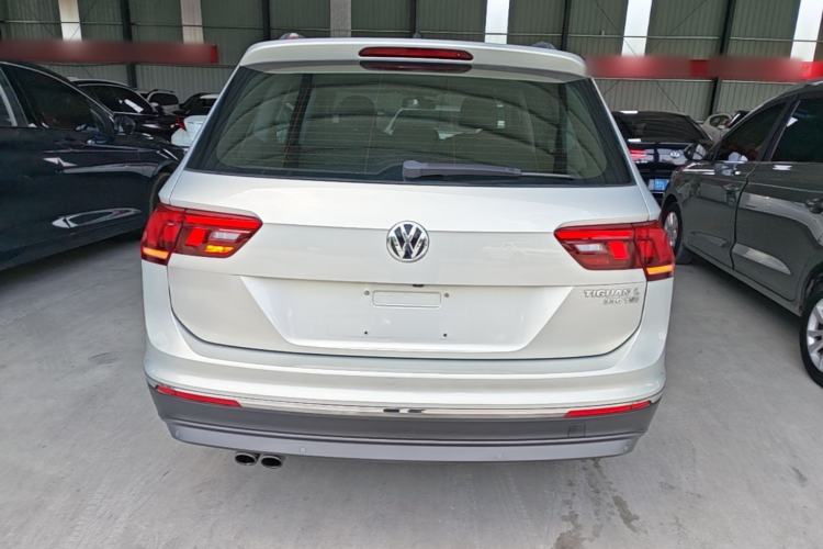 Used Volkswagen Tiguan L 2018 Revised Version 330TSI Automatic Two-Wheel Drive Comfort Edition Rear