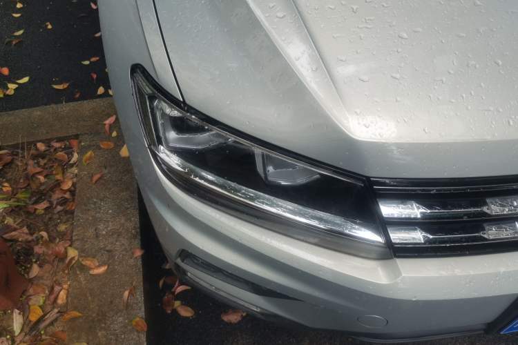 Used Volkswagen Tiguan L 2018 330TSI Automatic Two-Wheel Drive Luxury Edition Right Front Headlight