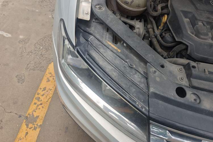 Used Volkswagen Tiguan L 2018 330TSI Automatic Two-Wheel Drive Luxury Edition Right Front Headlight